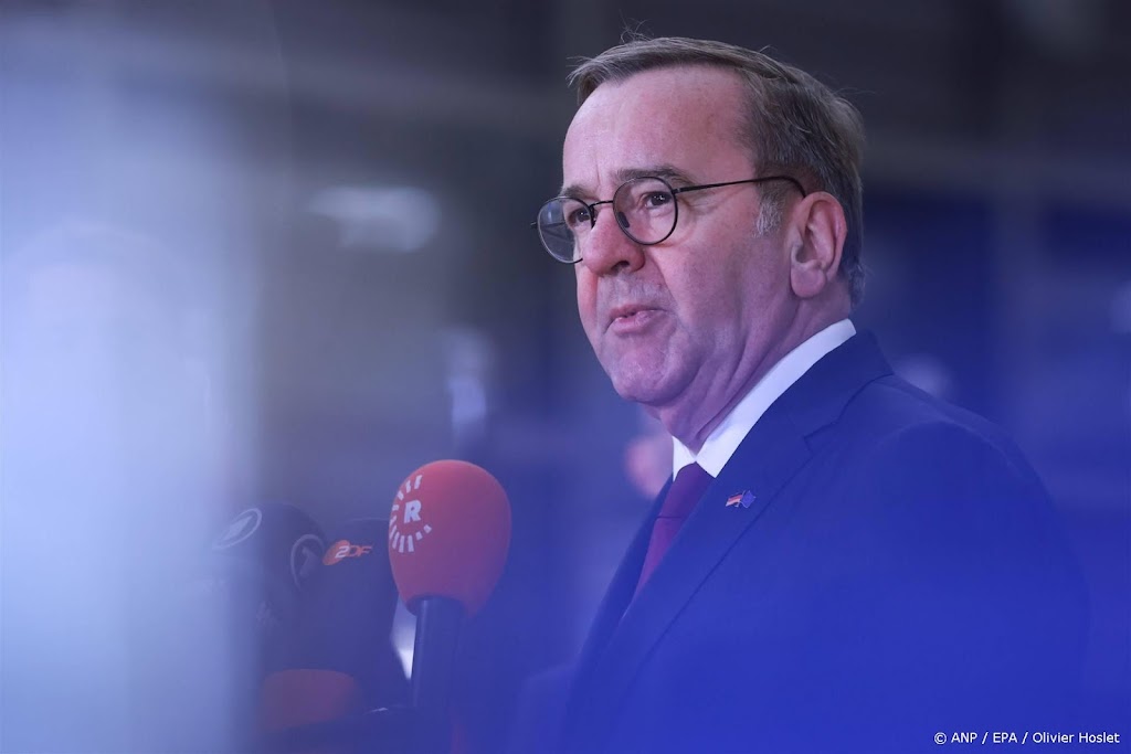Duitse defensieminister wil geen kanselierskandidaat worden