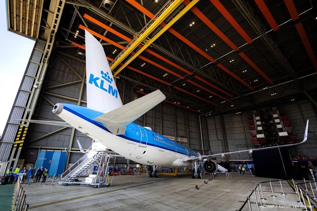KLM noemt investering Schiphol belangrijk, zorgen over kosten