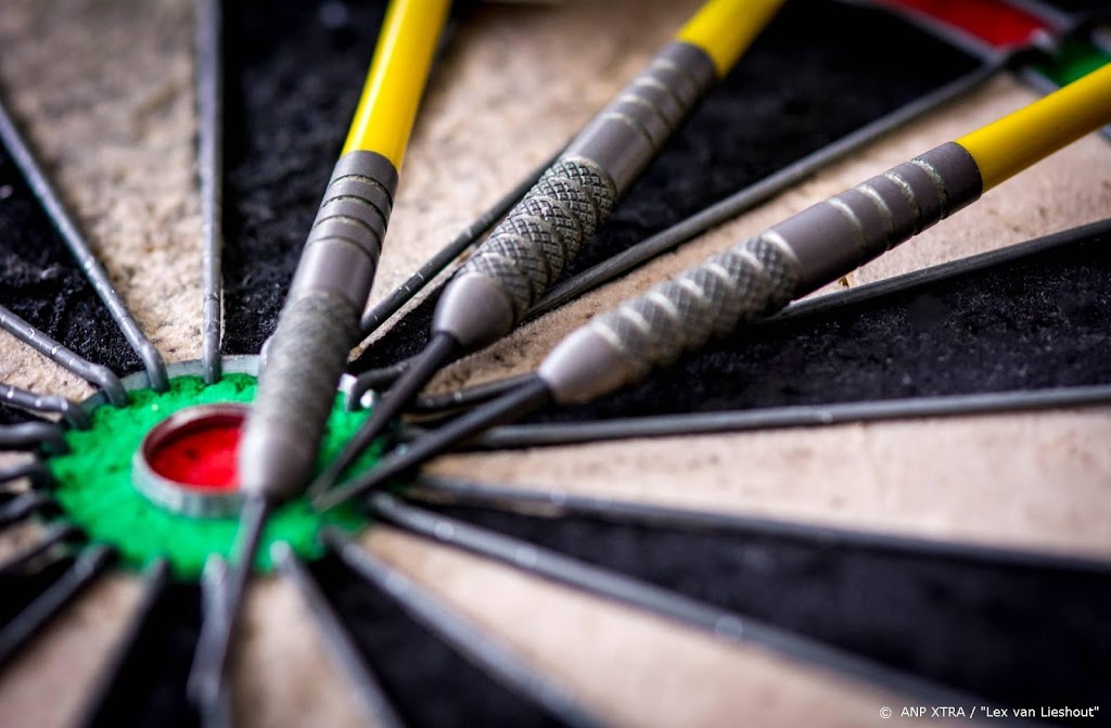 Dartster Sherrock wint na primeur weer op WK