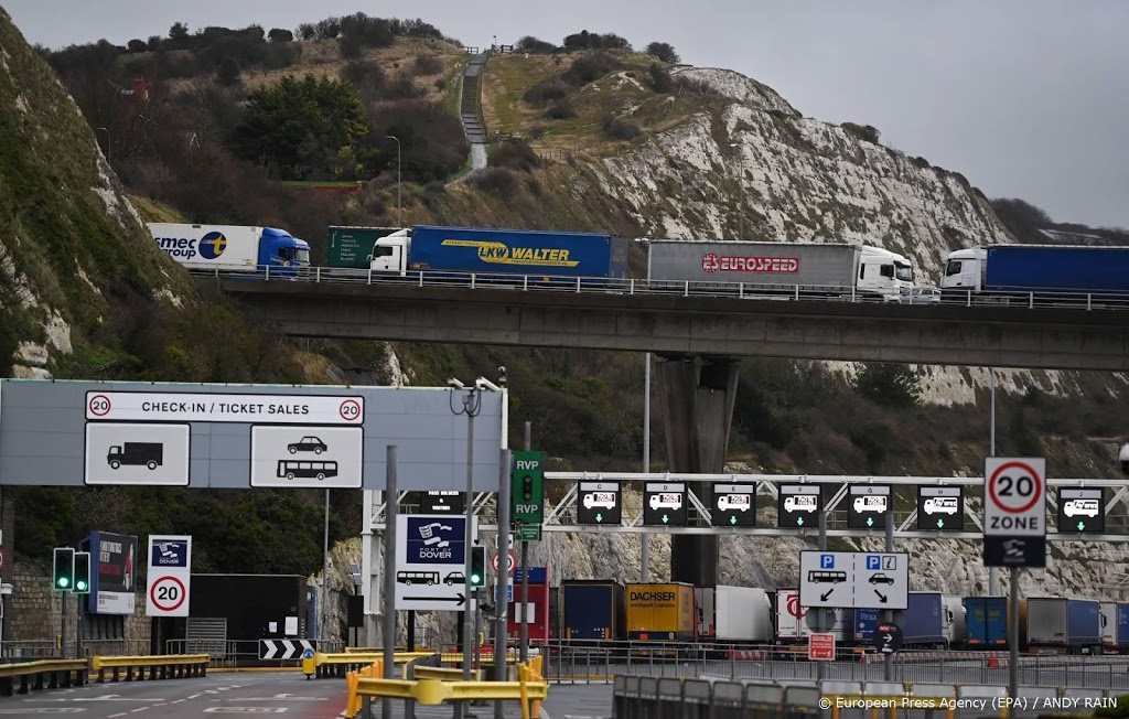 Graafschap Kent sluit snelwegen naar Dover voor vrachtverkeer