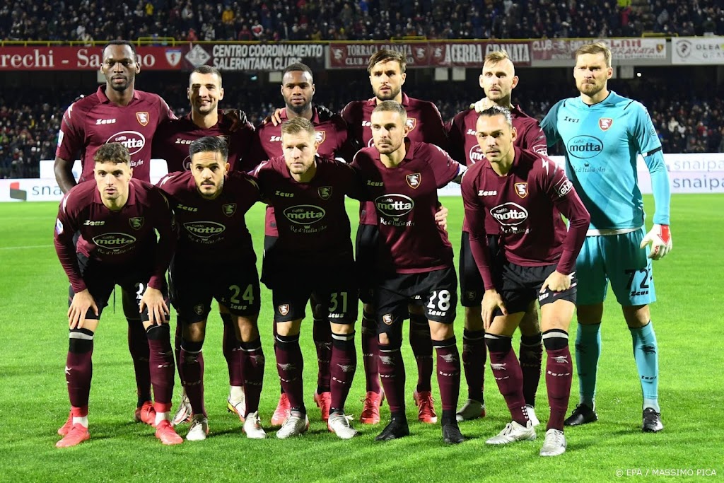 Voetbalclub Salernitana mag niet reizen wegens corona