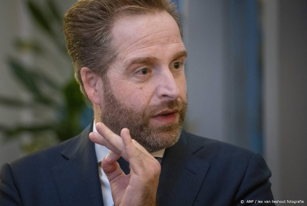 De Jonge sluit eerste regio-woondeals met Overijssel en Drenthe