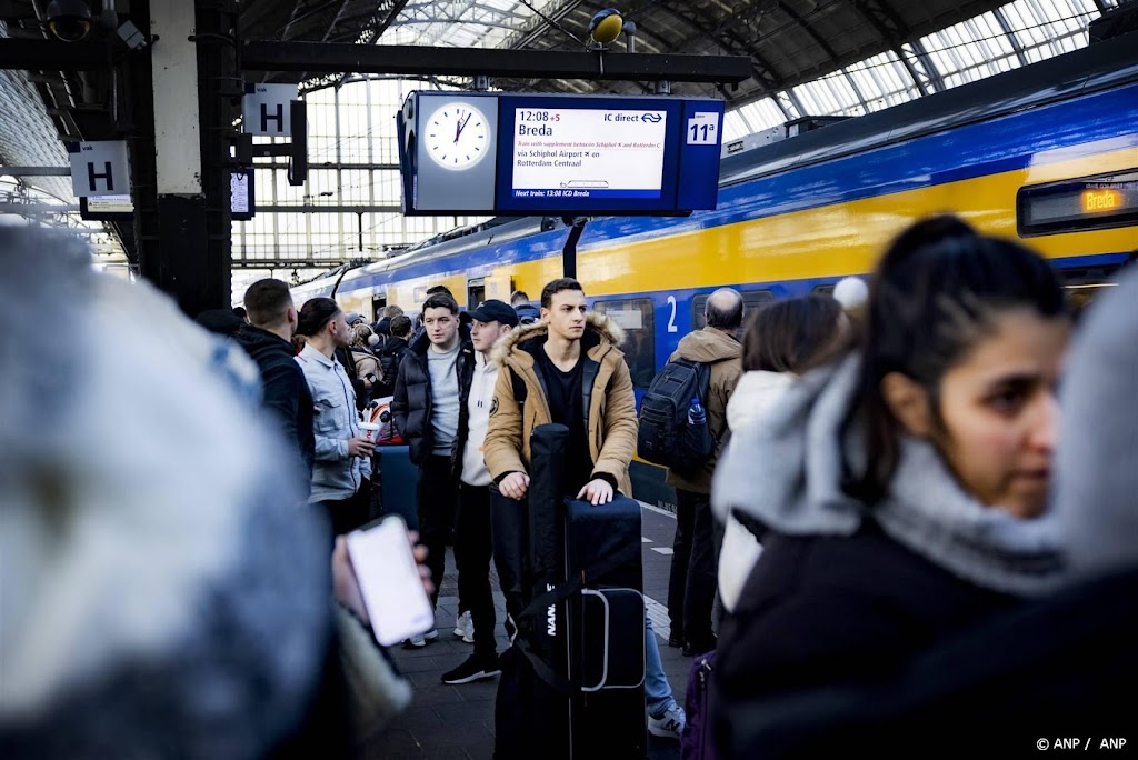 Kabinet en NS leggen plannen voor de toekomst vast 