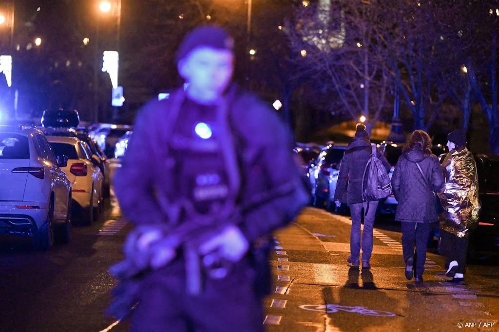 Steunbetuigingen voor Tsjechië na dodelijke schietpartij in Praag
