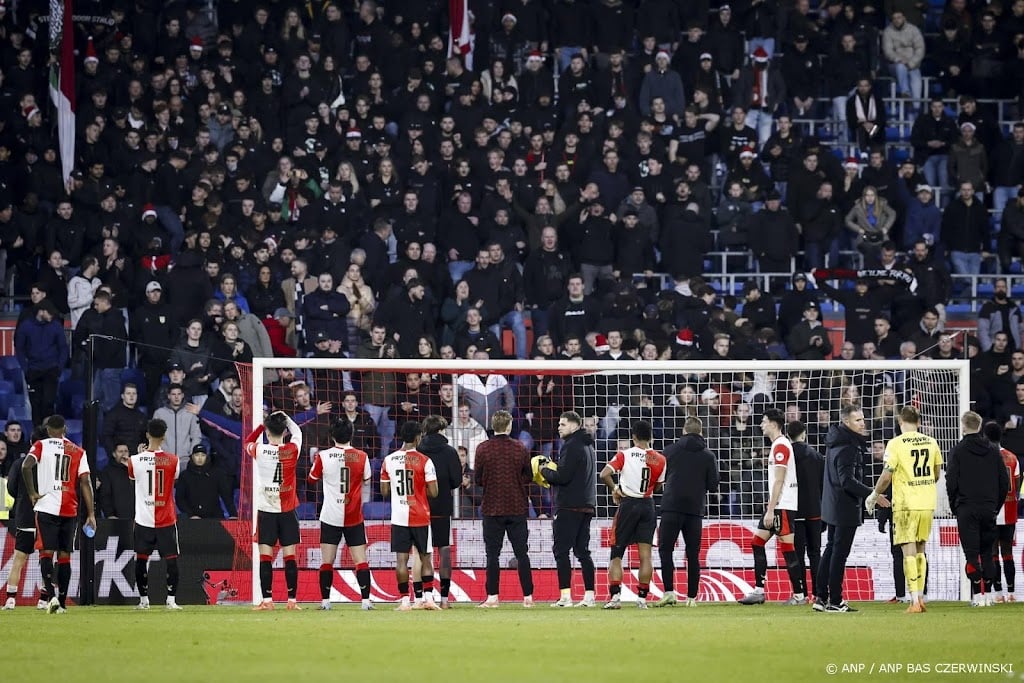 Wellenreuther voorkomt met tien reddingen nederlaag Feyenoord   