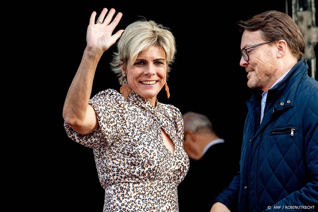 Prinses Laurentien leest voor bij start Nationale Voorleesdagen