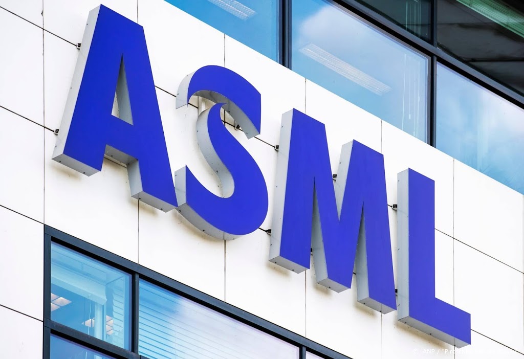 Chipmachinefabrikant ASML rekent op verdere groei