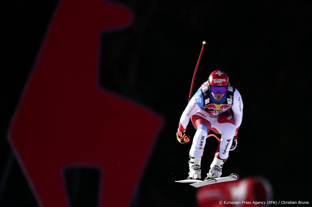 Zwitserse skiër Feuz wint beroemde Hahnenkamm-afdaling