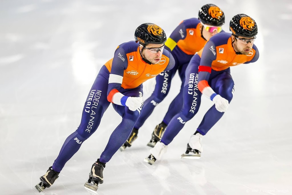 Nederland wint ploegachtervolging bij wereldbeker schaatsen