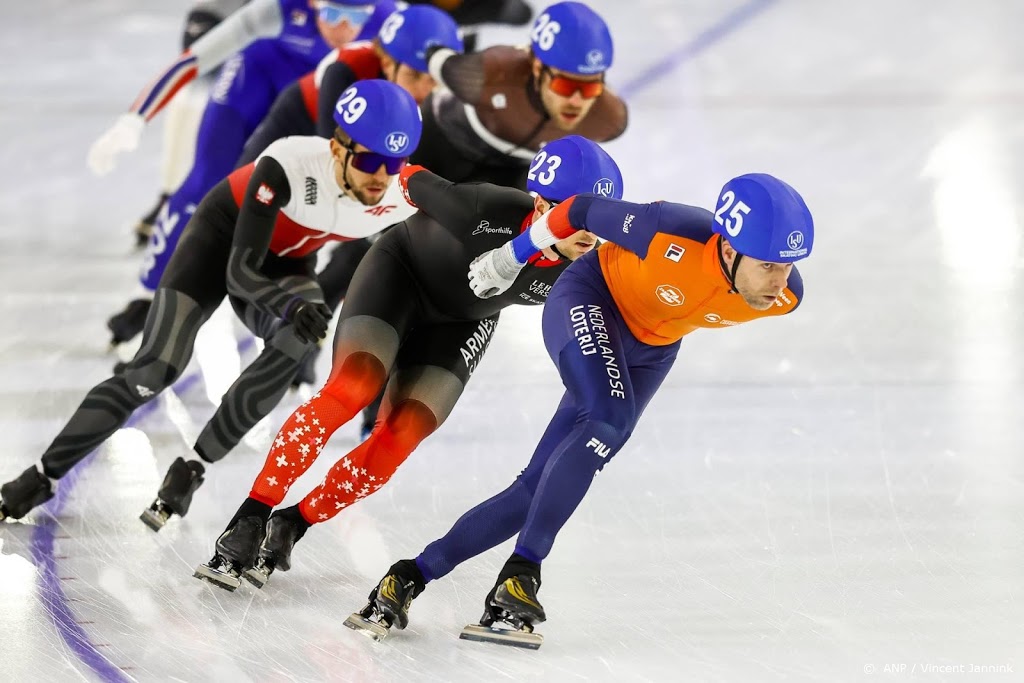 Vier Nederlandse schaatsers naar finale massastart