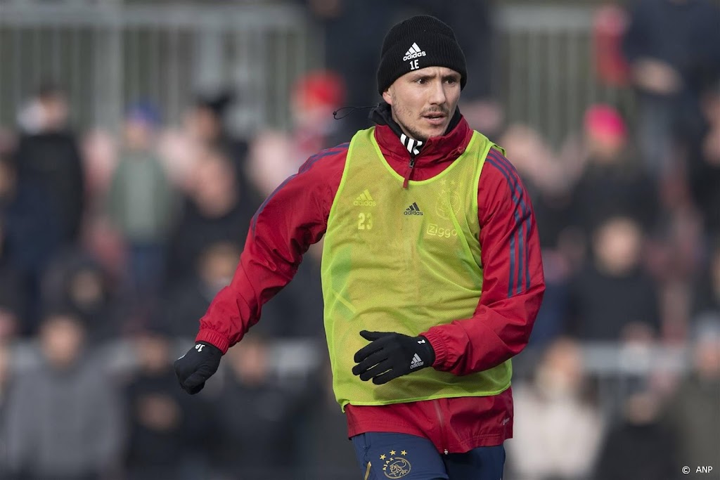 Feyenoord ontvangt Ajax in uitverkochte Kuip 