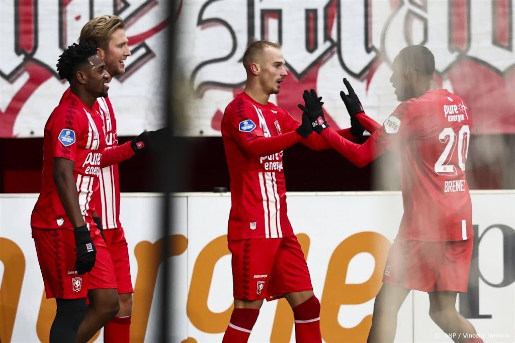 FC Twente verslaat ook FC Utrecht en blijft bovenin meedoen