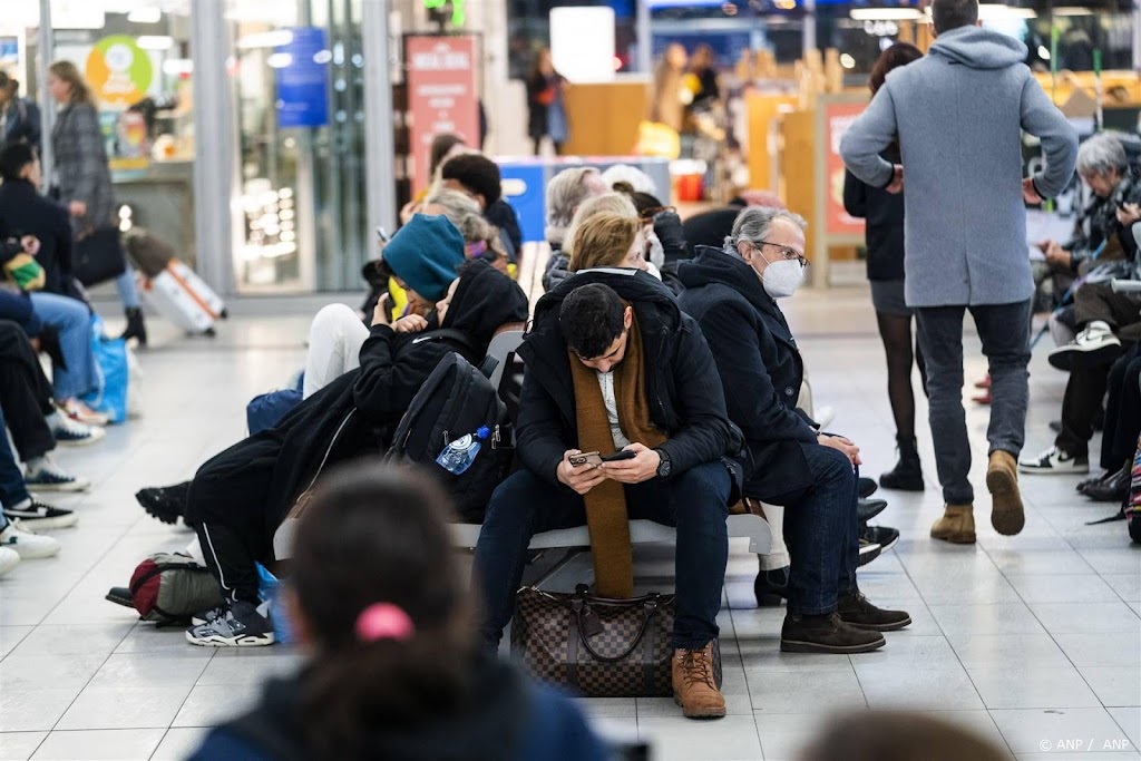 Geen treinen rond Utrecht door stroomstoring