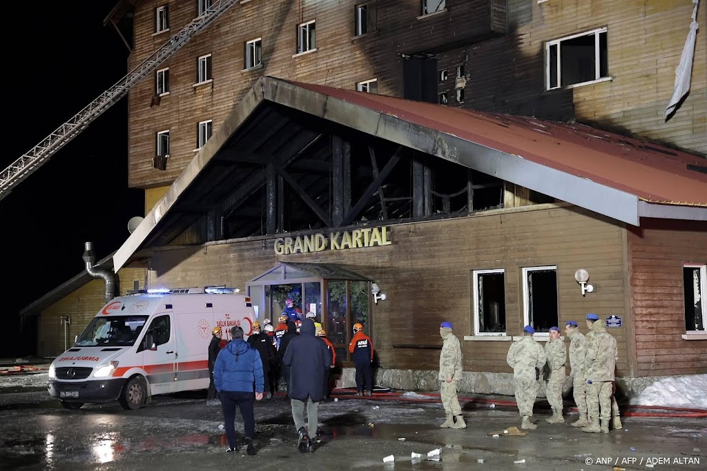 Negen arrestaties in Turkije om dodelijke brand hotel skiresort