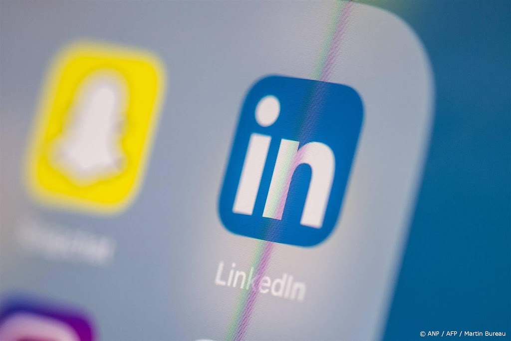 LinkedIn aangeklaagd om delen privéberichten voor AI-training