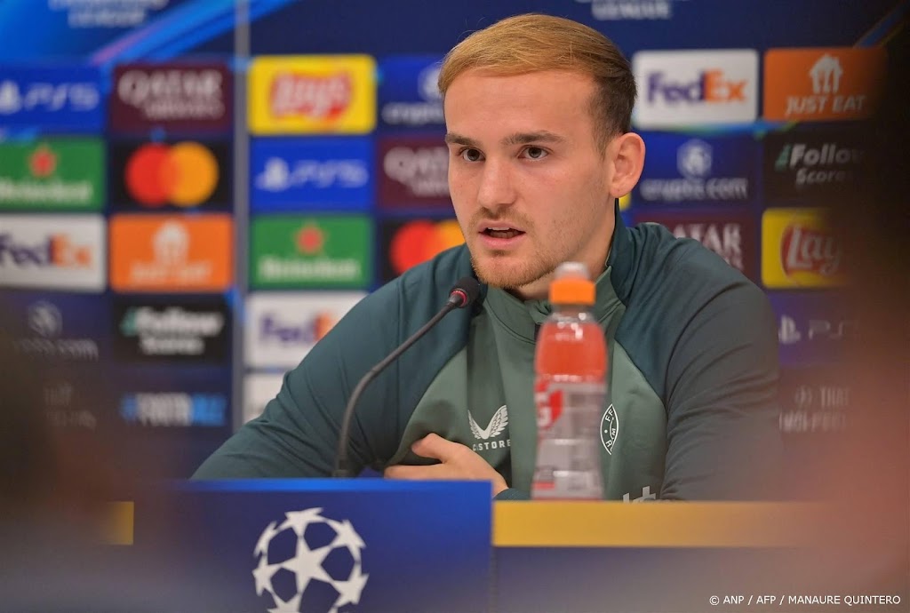 Feyenoord begint met Beelen en Smal aan thuisduel met Bayern