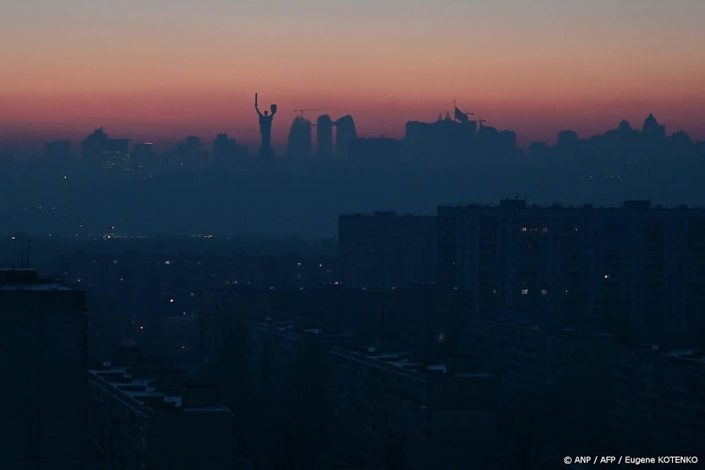Nog duizenden appartementencomplexen zonder stroom in Kyiv