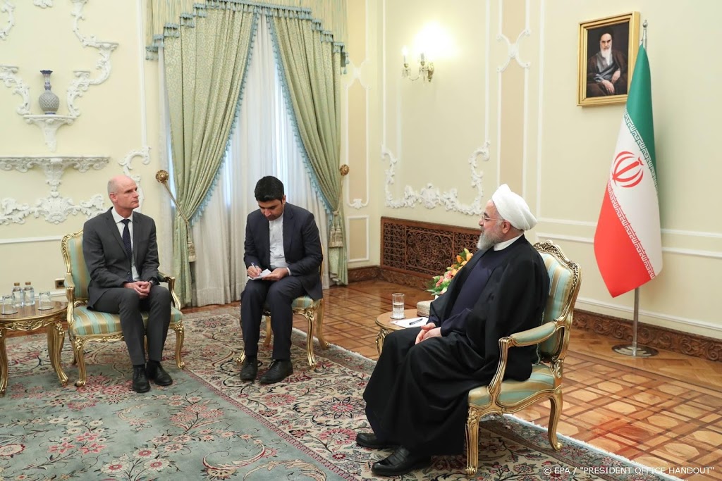 Minister Blok wil veranderingen in Iran