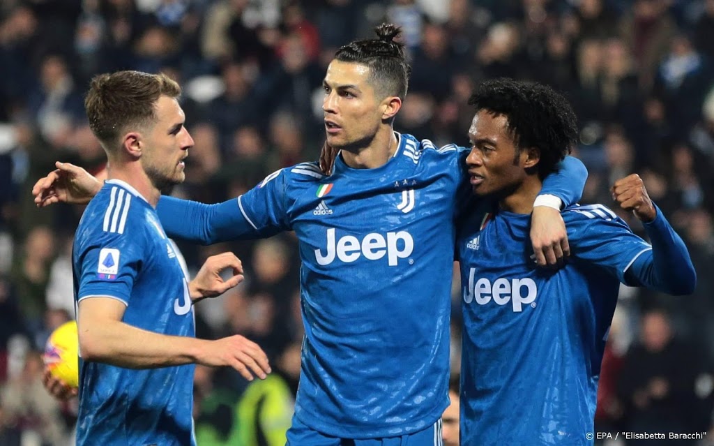 Ronaldo scoort voor winnend Juventus in duizendste wedstrijd