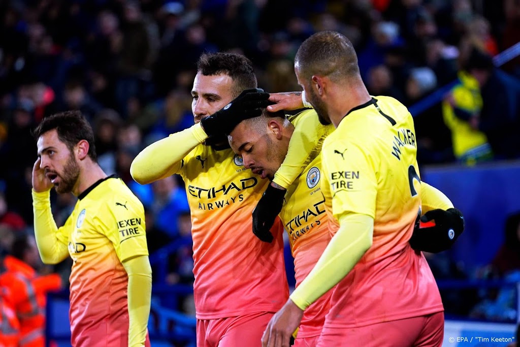 Gabriel Jesus schiet Manchester City in slotfase langs Leicester