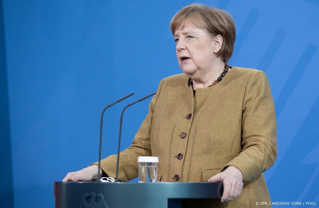 Merkel zinspeelt op stappenplan om lockdown af te bouwen