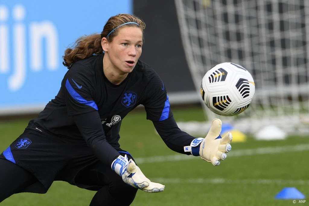 Wiegman haalt nieuwe keepster bij Oranje na afhaken Geurts