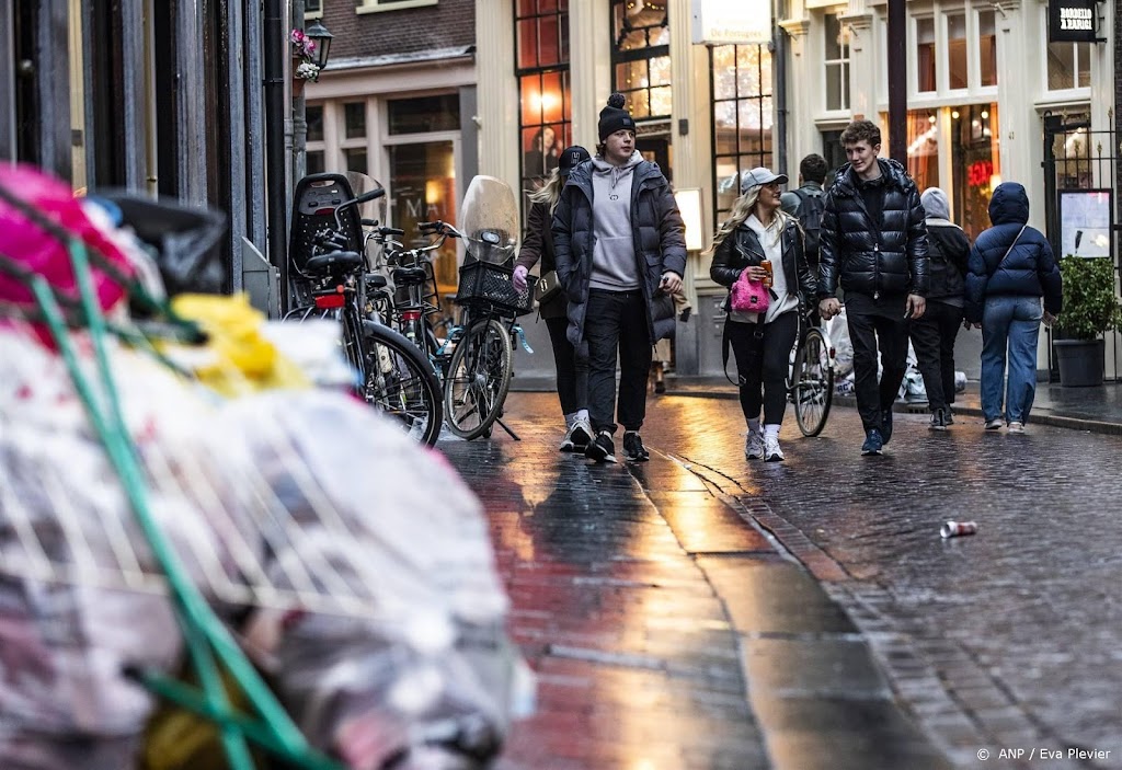 Stakingsweek: afval carnaval Den Bosch en Maastricht blijft liggen