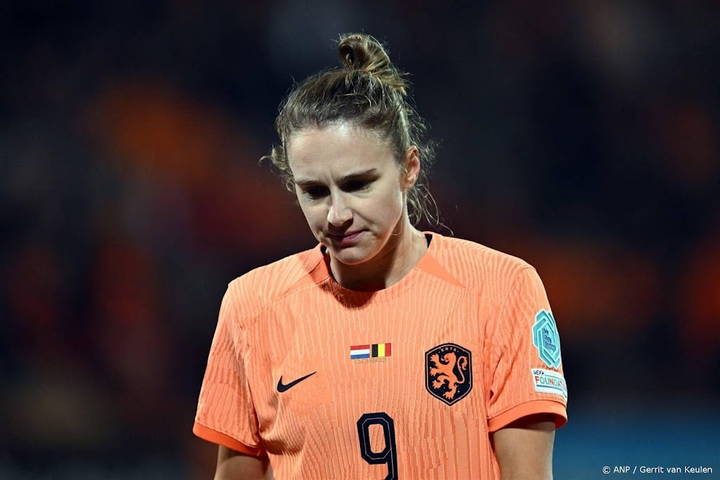 Oranje lijkt Miedema en Pelova te moeten missen in cruciaal duel