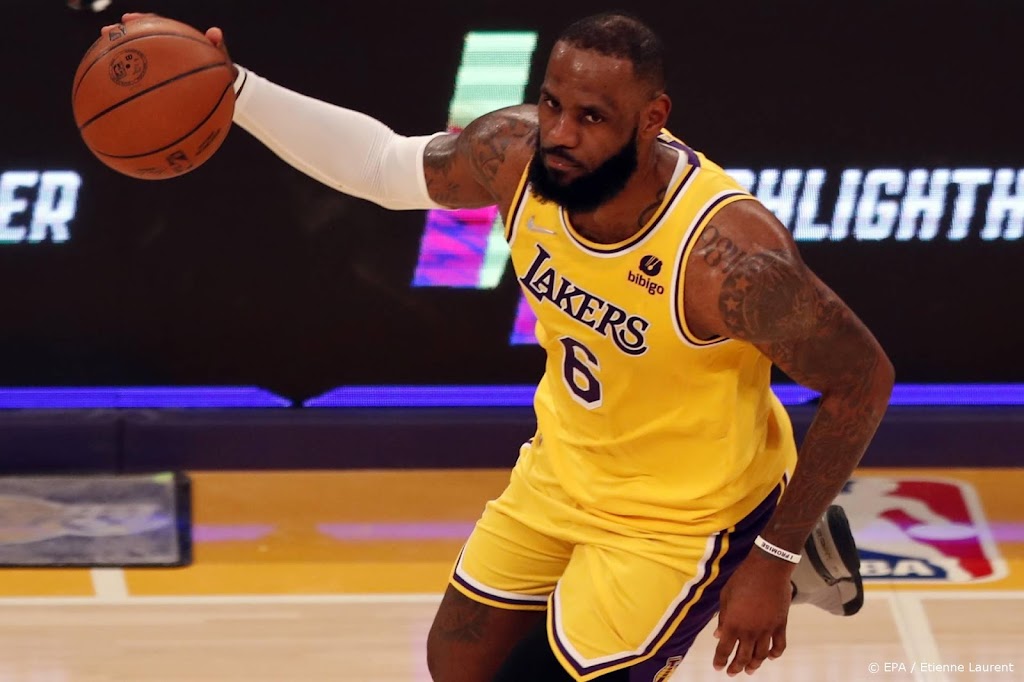 Basketballer LeBron James leidt Lakers in NBA langs oude liefde