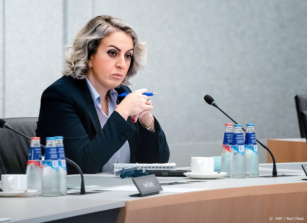 Gündoğan niet bij vergadering met stemming over haar positie