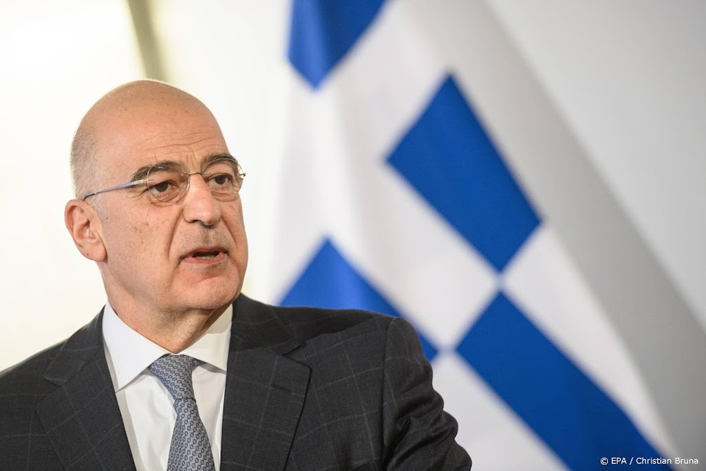 Griekse buitenlandminister wil hulpmissie naar Marioepol leiden
