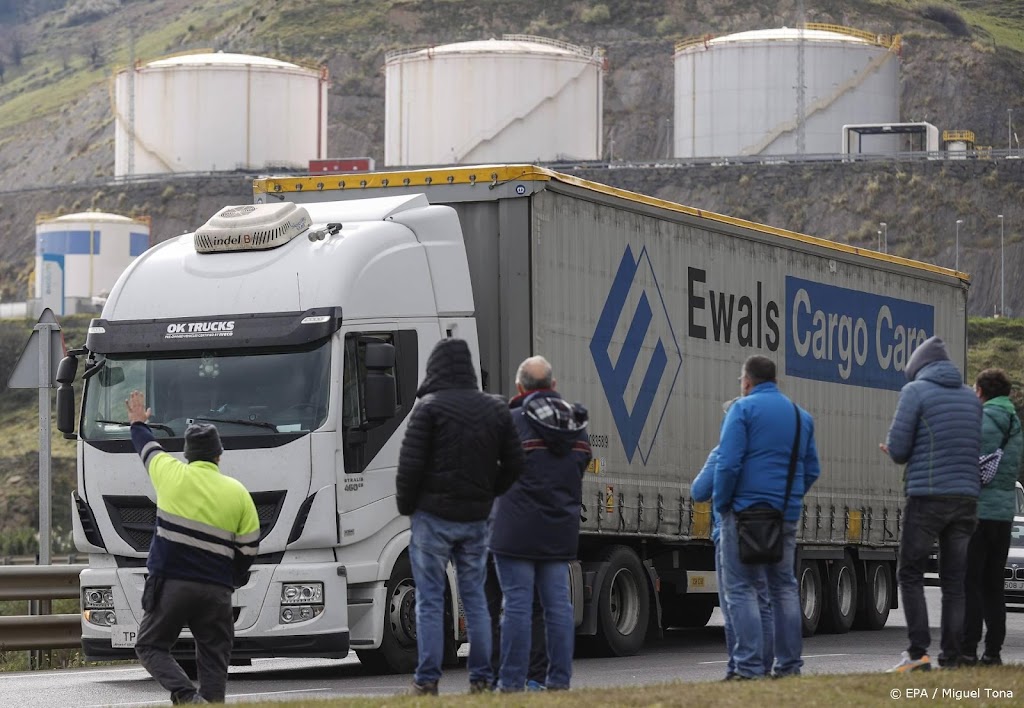 Stakende Spaanse truckers veroorzaken voedseltekorten