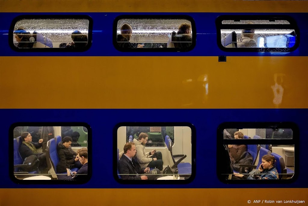 NS: drukte door wegvallen treinen Den Bosch-Boxtel is te doen