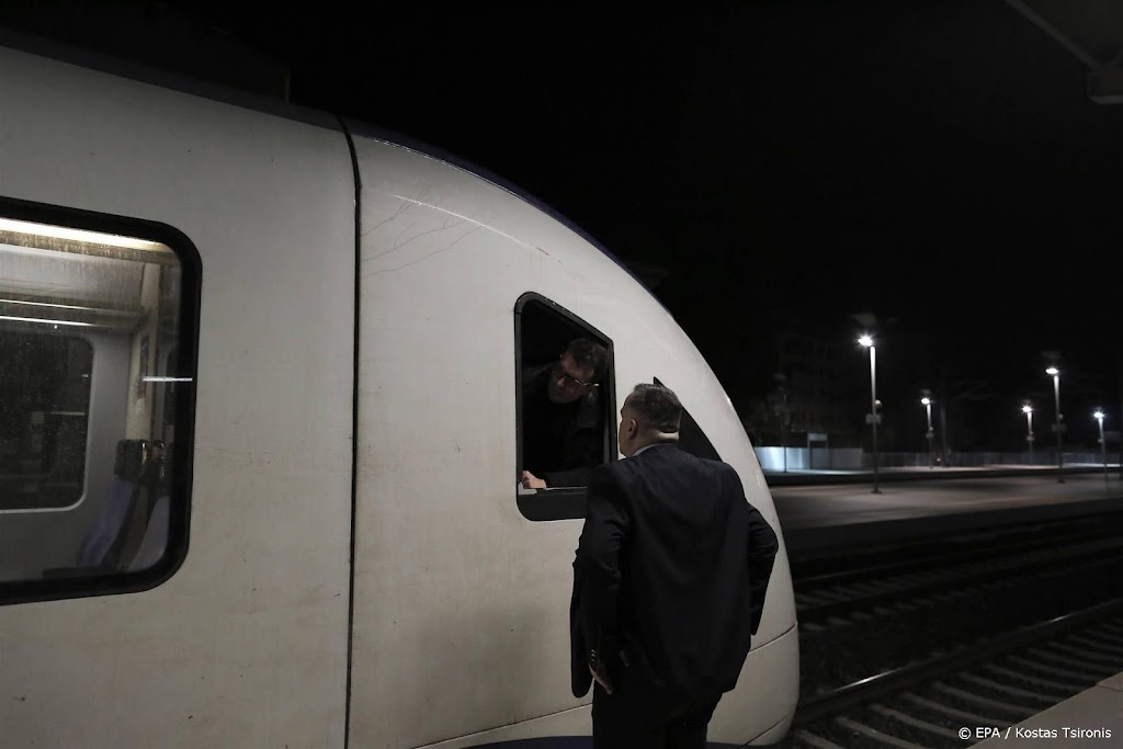 Griekse treinen gaan weer rijden, drie weken na dodelijk ongeluk