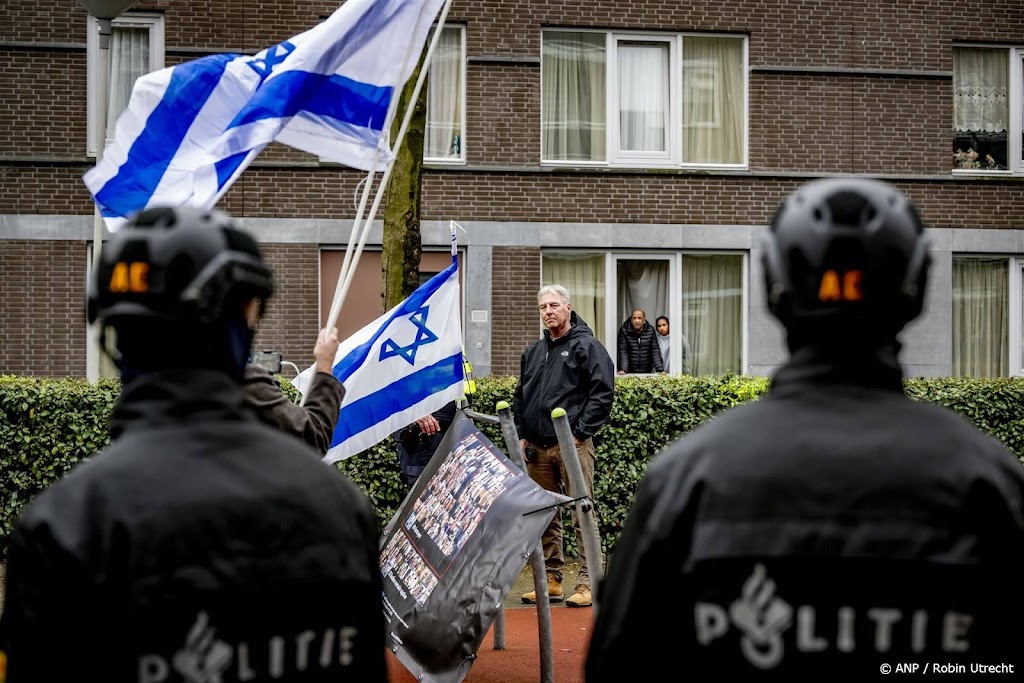 Arrestaties bij demonstratie tegen Pegida-voorman in Rotterdam