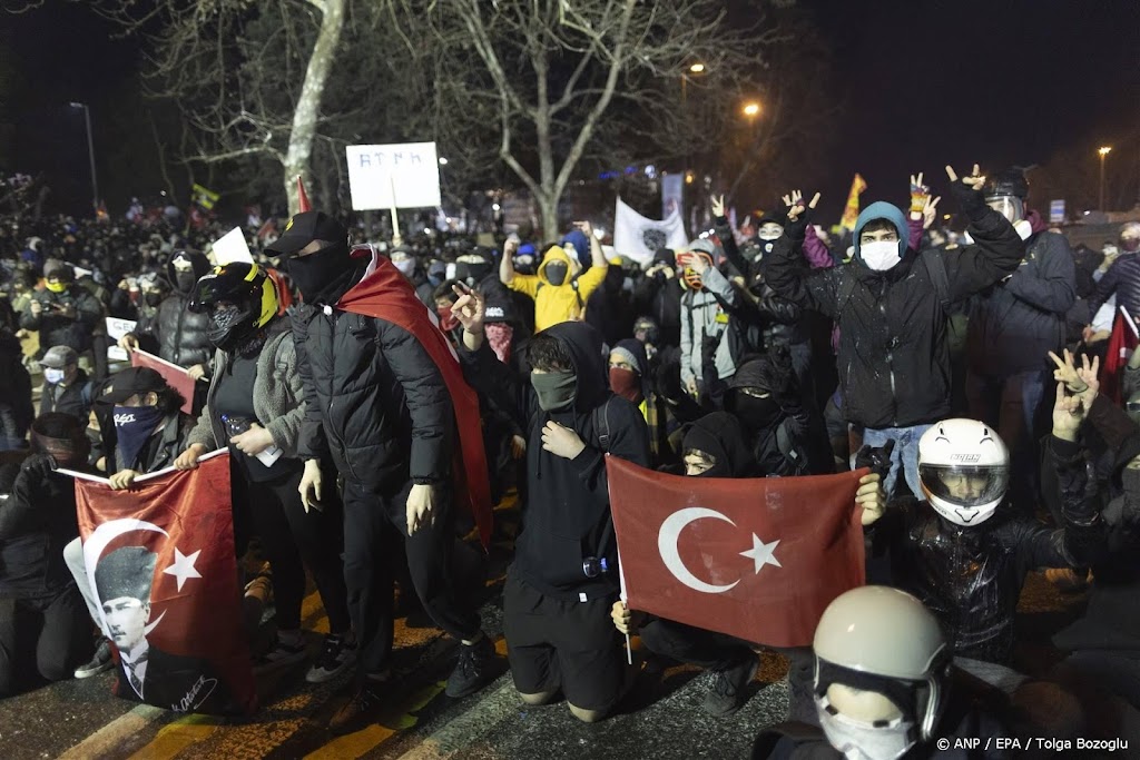 Voor vierde avond op rij grote protesten in Turkse steden