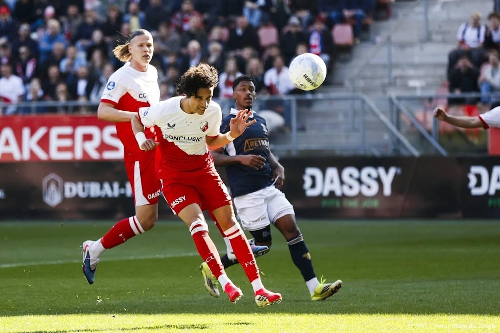 FC Utrecht stijgt na winst tegen Go Ahead naar de zevende plaats 