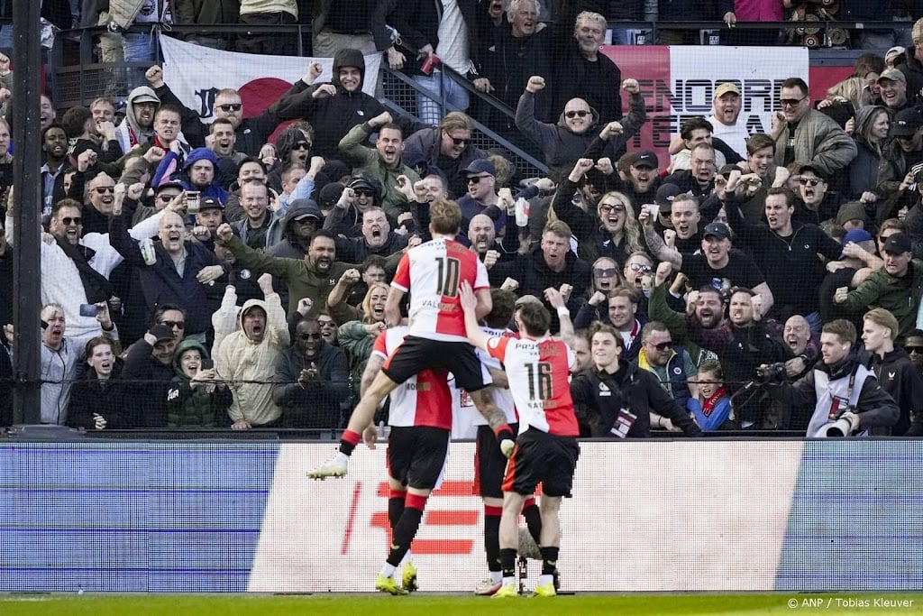 Feyenoord en Ajax spelen gelijk in De Kuip