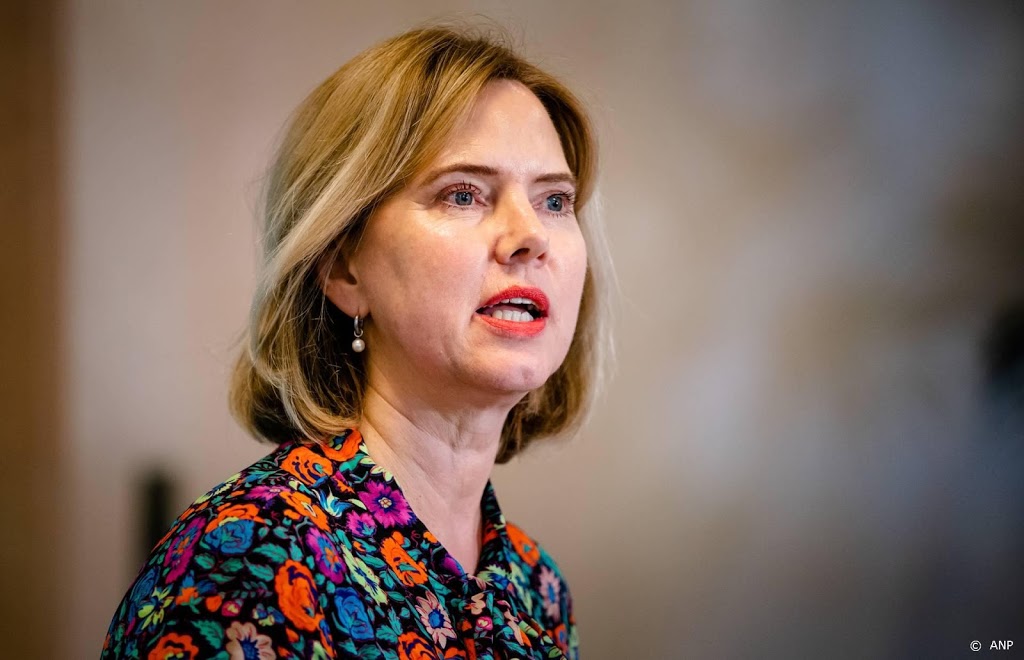 Kabinet wil infra-projecten naar voren halen nu wegen stil zijn
