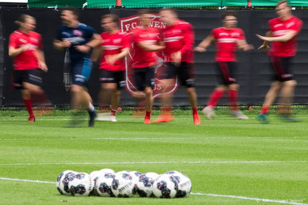 FC Twente hervat training begin mei