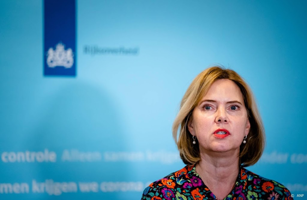 Van Nieuwenhuizen en transportsector lanceren corona-maatregelen