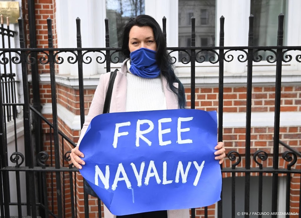 Artsen Navalni willen dat hij meteen stopt met hongerstaking