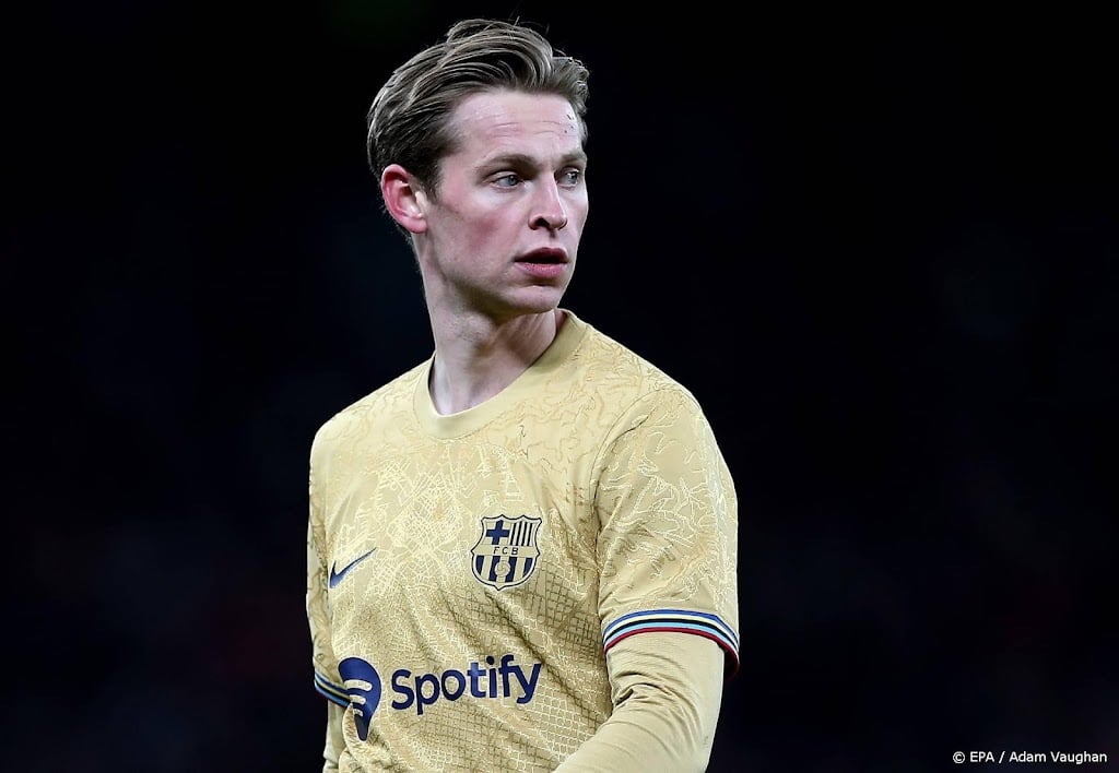 Frenkie de Jong en Pedri terug in selectie Barcelona voor topper