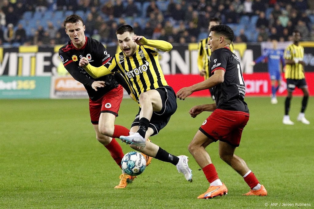 Vitesse blijft thuis tegen Excelsior op 0-0 steken