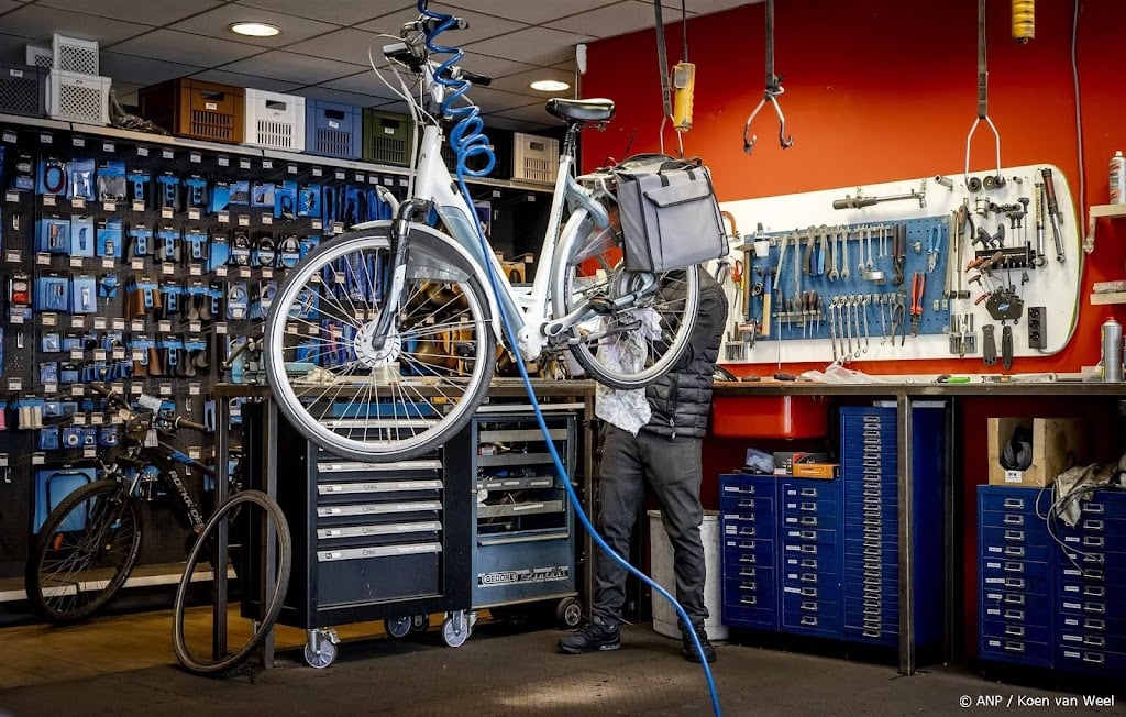 FNV: driedaagse staking bij garagehouders en fietsbedrijven
