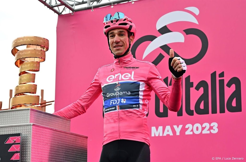 Giro begint met hoogste aantal uitvallers sinds 2011 aan slotweek