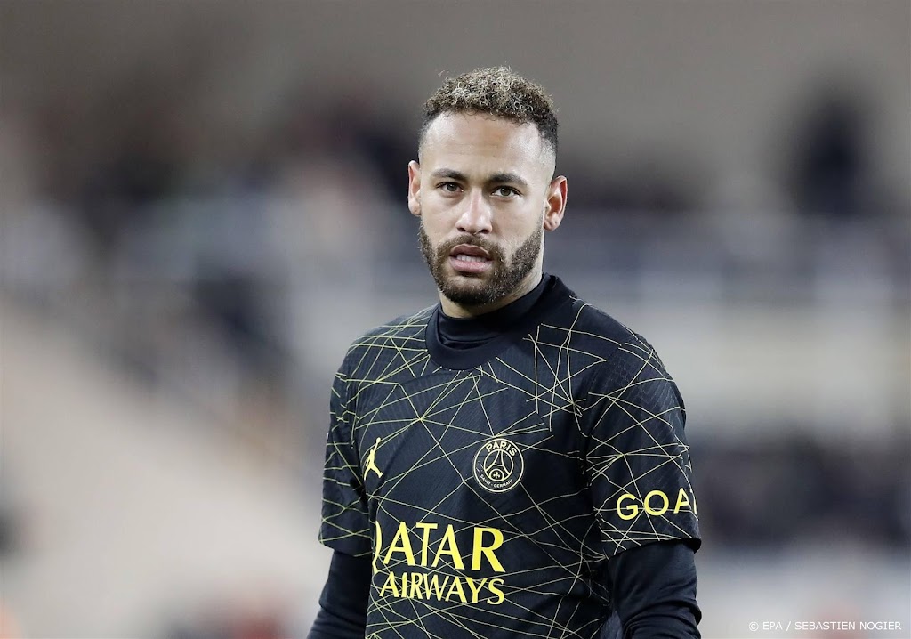 L'Équipe: Neymar praat met Manchester United over transfer 