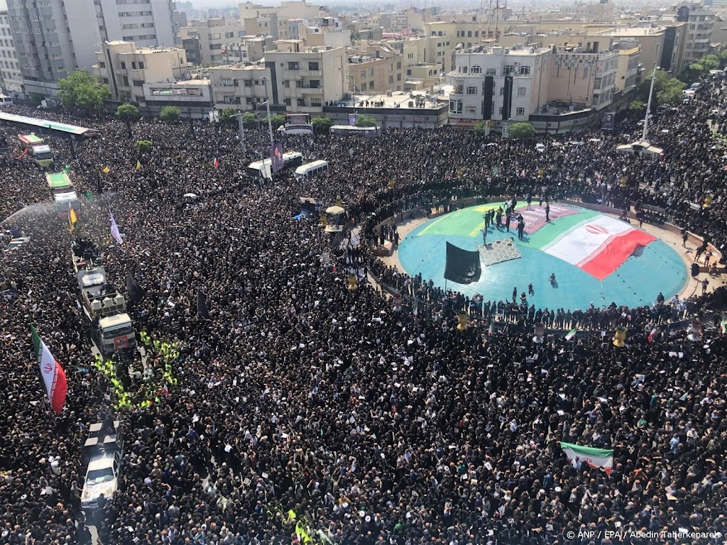 Iraanse staatsmedia: miljoenen bezoekers bij processie Raisi