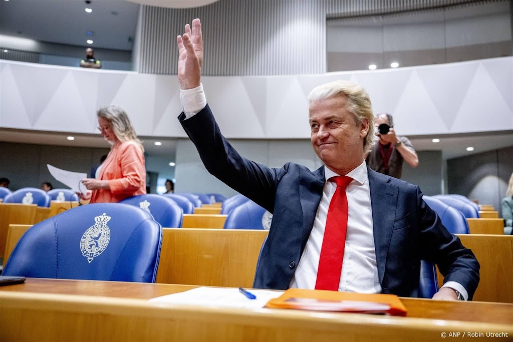 Iedereen gaat erop vooruit, verdedigt Wilders zich tegen aanval SP