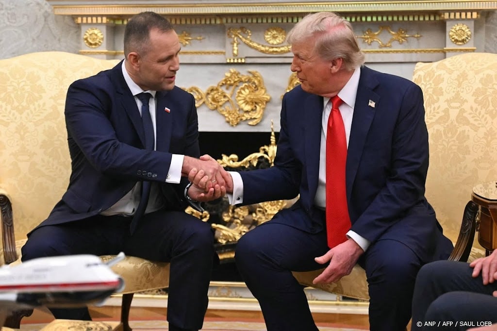 Poolse president dankt Trump voor sturen meer militairen